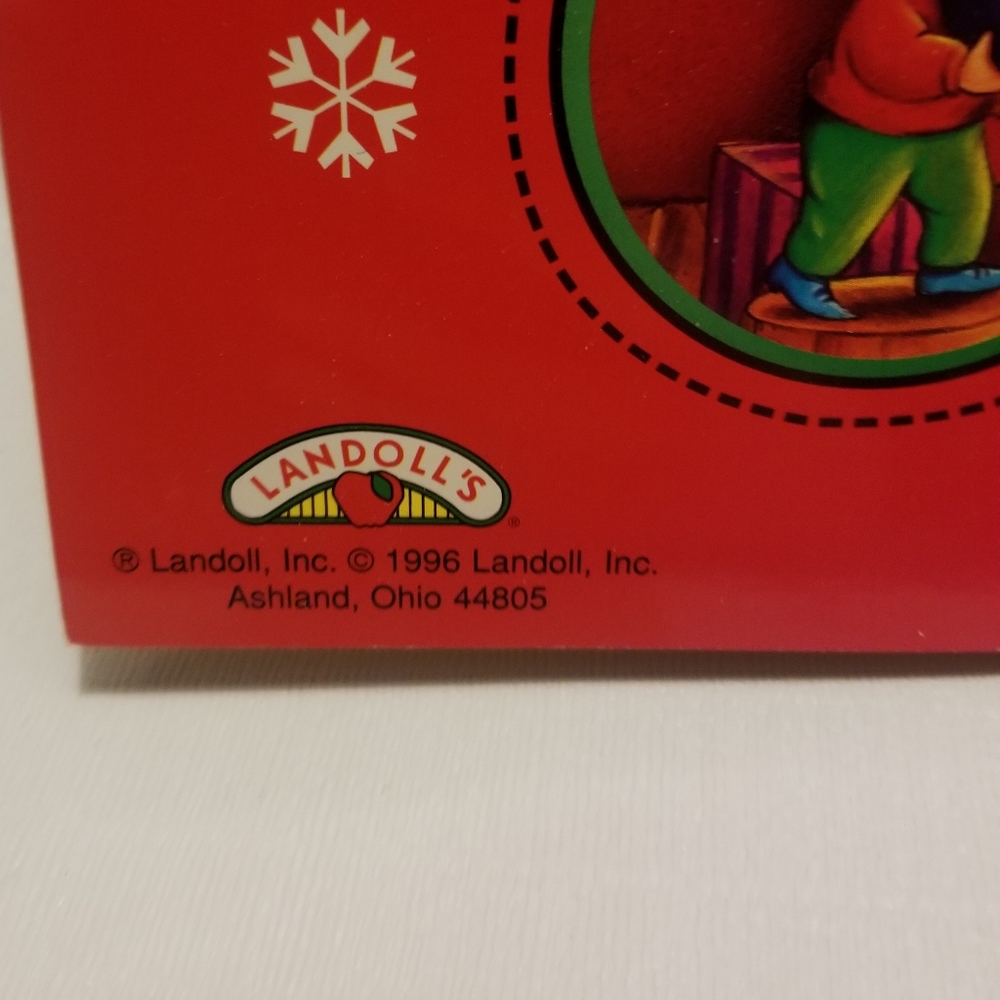 Unused 1996 Night Before Christmas coloring/ activity book - Picture 3 of 6